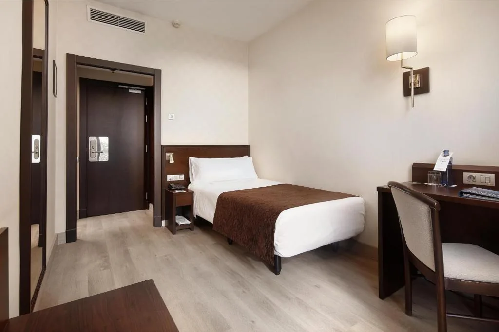 Quarto Duplo (1 adulto) - 2 camas — HCC Regente