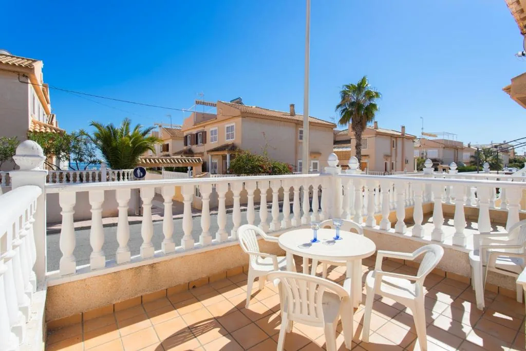 Casa com 3 quartos — HE Cabo Cervera