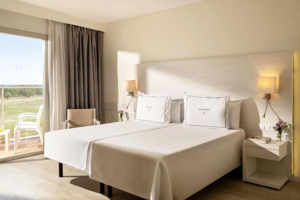 Familiekamer met balkon (2 volwassenen + 2 kinderen) — Helios Mallorca Hotel & Apartments