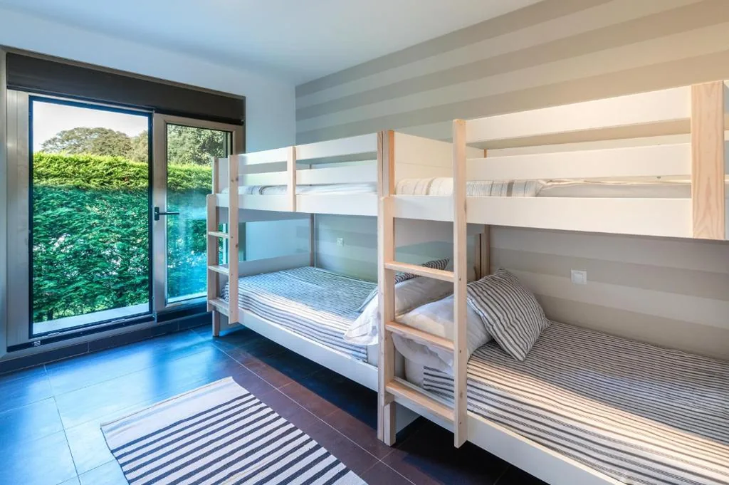 helloasturias, Casa en Llanes con piscina, jardín, cerca de la playa.