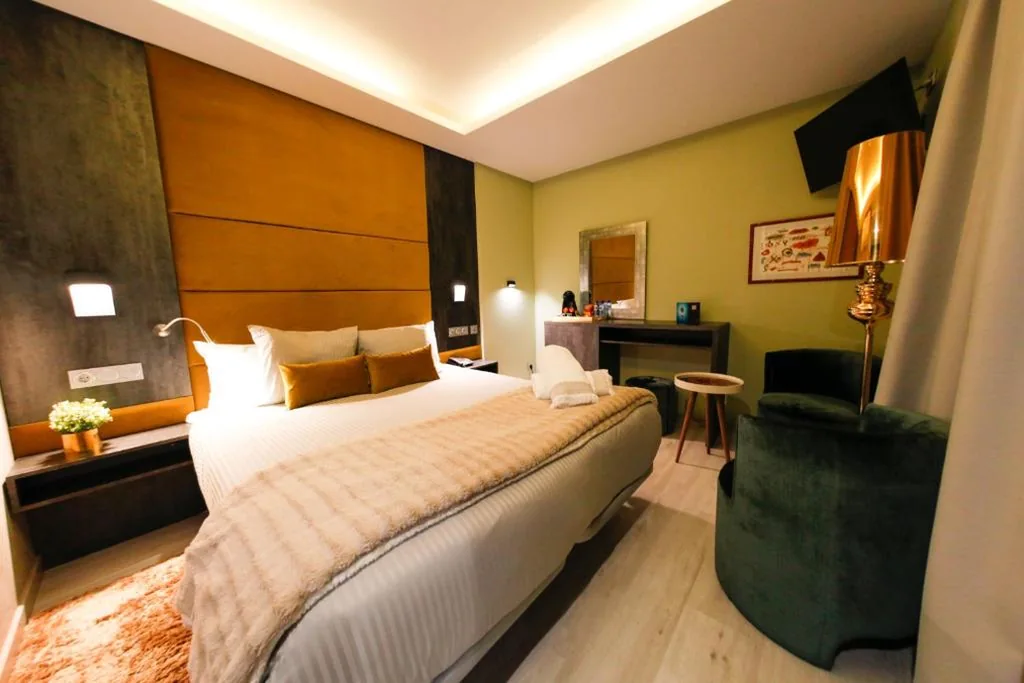 Habitación Doble Grande — Hercules Boutique Hotel