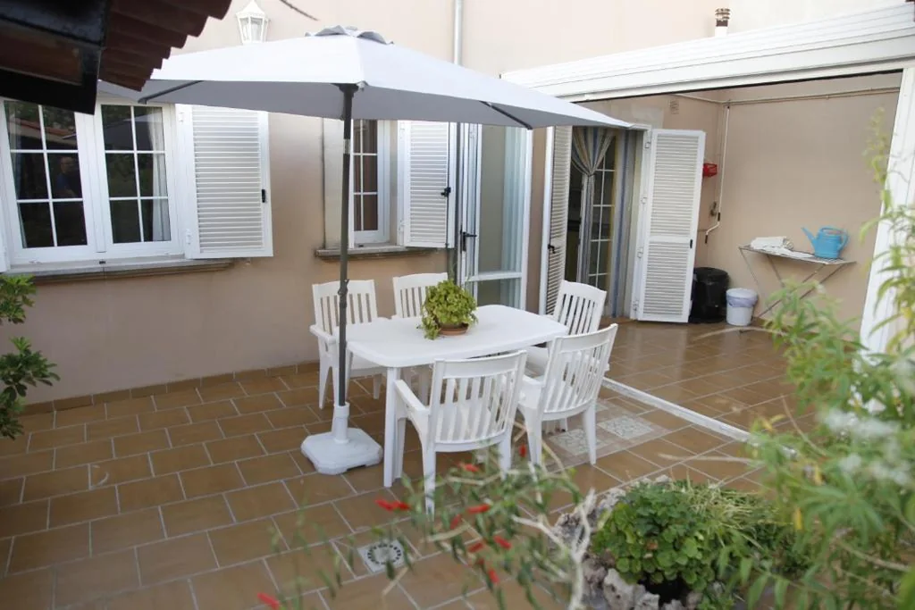 Casa de 4 dormitorios — Hermanos Gallego ETV9492