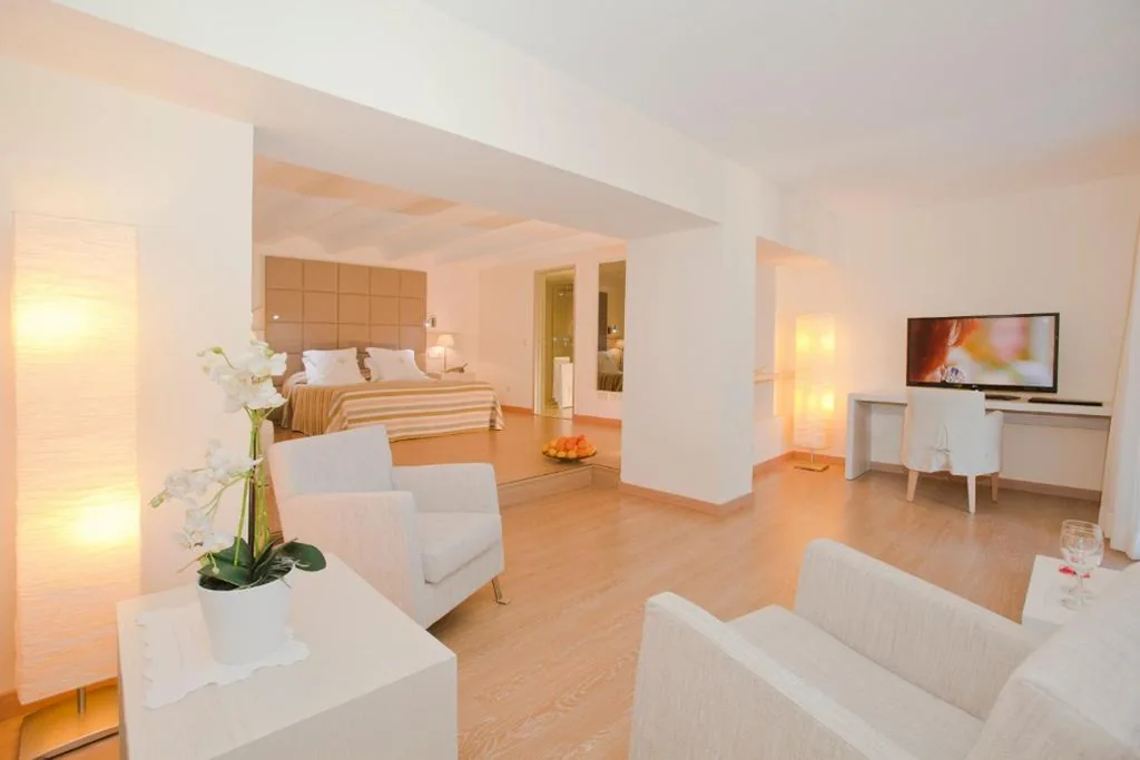 Suite Junior con terraza — Hermitage Mallorca Hotel & Spa