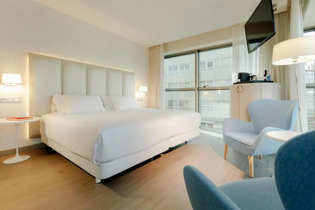 デラックスルーム — Hesperia A Coruña Centro