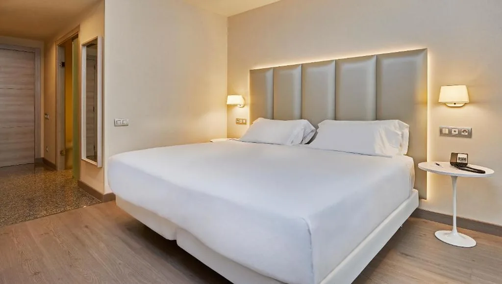 スタンダードダブルルーム - ベッド1台または2台 — Hesperia A Coruña Centro