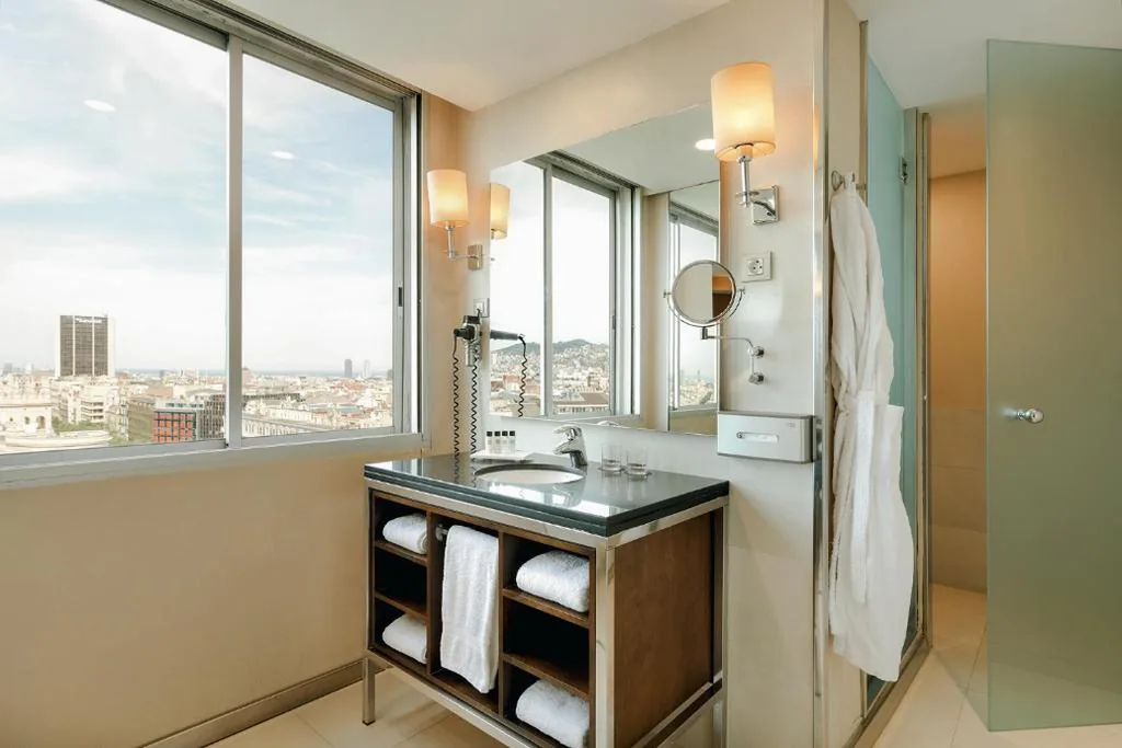 Suite Junior avec vue — Hesperia Barcelona Presidente