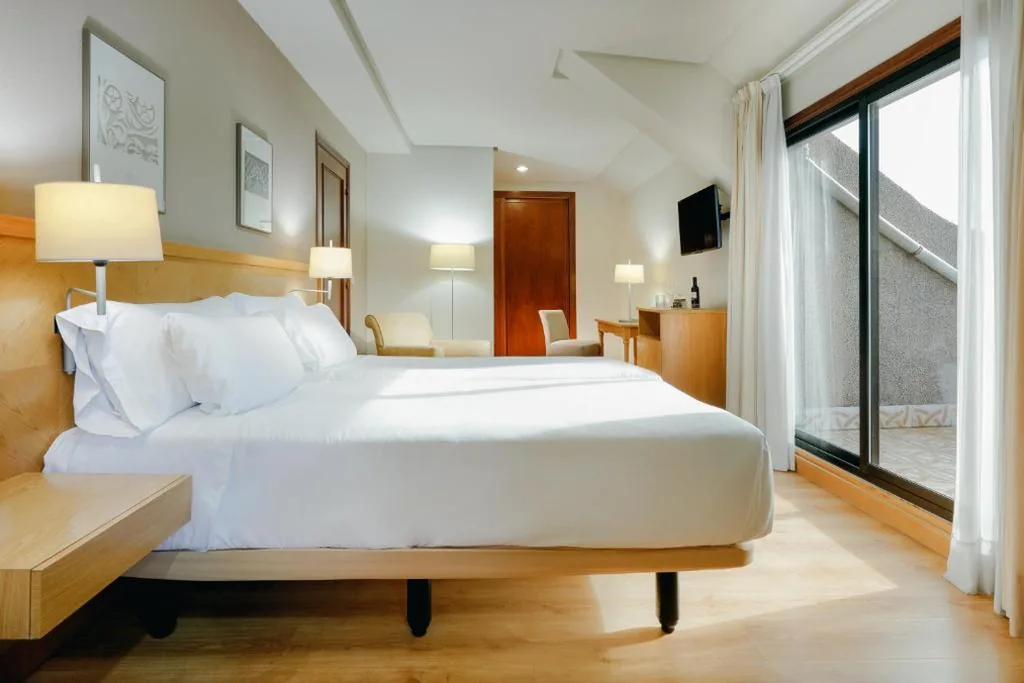 Camera Doppia Standard con terrazza - 1 letto matrimoniale o 2 letti singoli — Hesperia Vigo