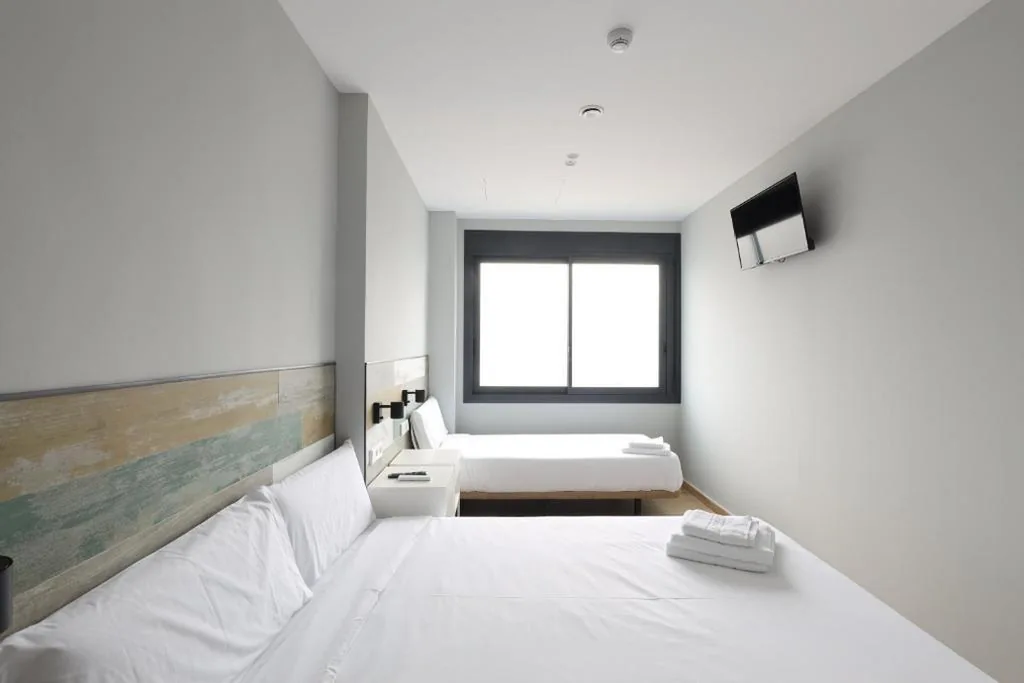 Habitación Triple Clásica — Hey Rooms