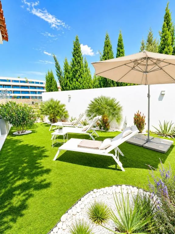 庭園の景色を望むスタジオ — Higueron Holiday Rentals