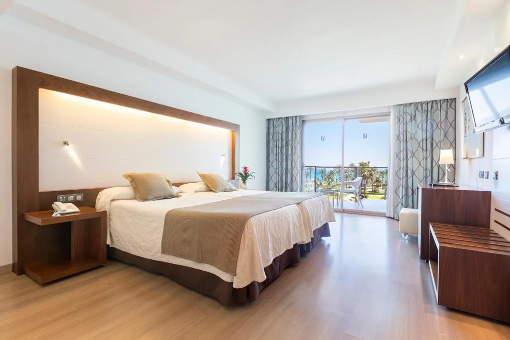 Junior Suite — Hipotels Cala Millor Park