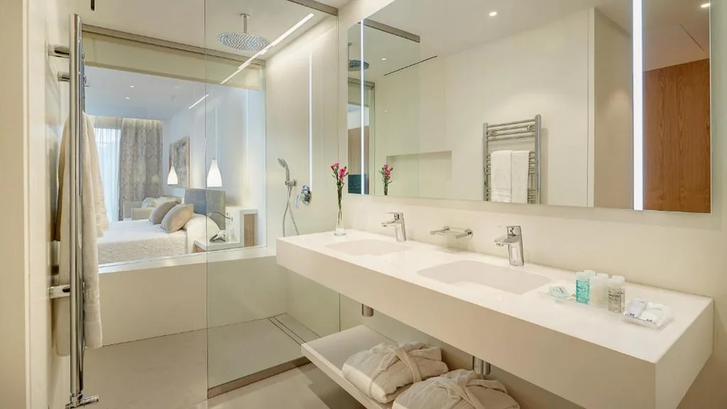 Habitación Doble con vistas a la piscina — Hipotels Playa de Palma Palace&Spa