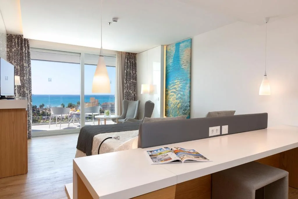 Suite Junior con vistas al mar — Hipotels Playa de Palma Palace&Spa