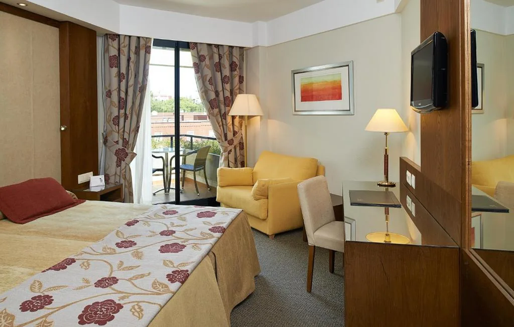 Habitación Doble con cama supletoria (2 adultos + 1 niño) - 2 camas — Hipotels Sherry Park