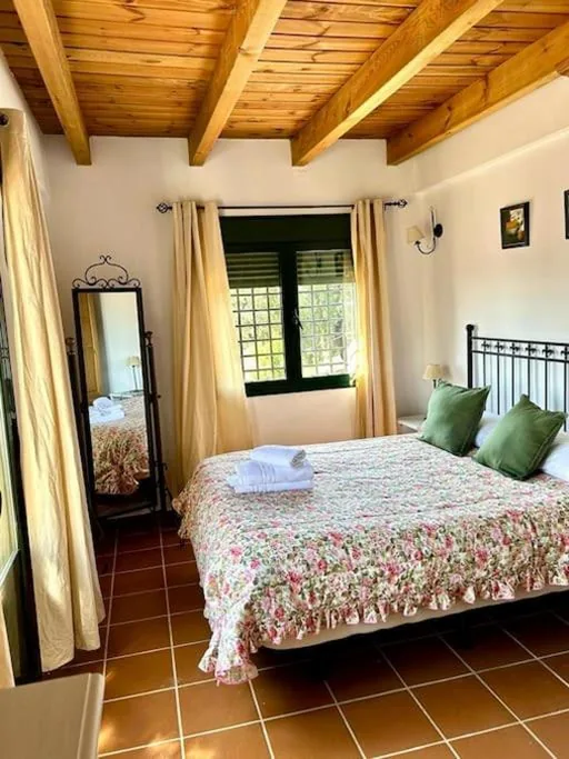 Hispalis villa en Aracena