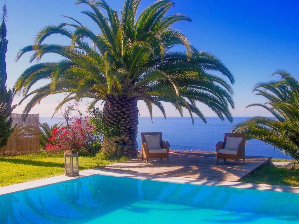 Historic 1000 m2 Estate , Heated Pool , Sea View