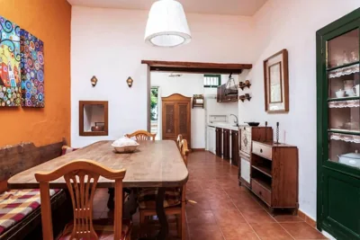 Histórica Villa con molino de viento — photo 5