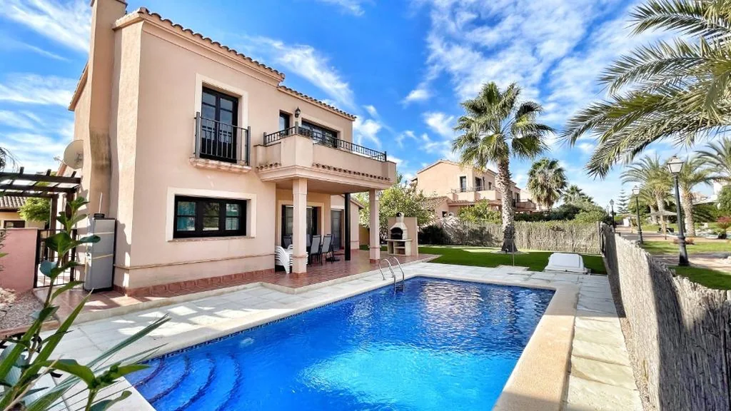 Villa con 3 camere da letto — HL 020 Luxury 3 bedroom villa , high standard