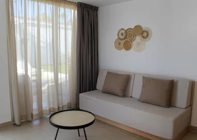 HL Miraflor Suites Hotel — foto 12