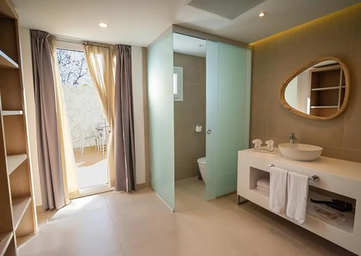 Suite com piscina privada — HL Miraflor Suites Hotel