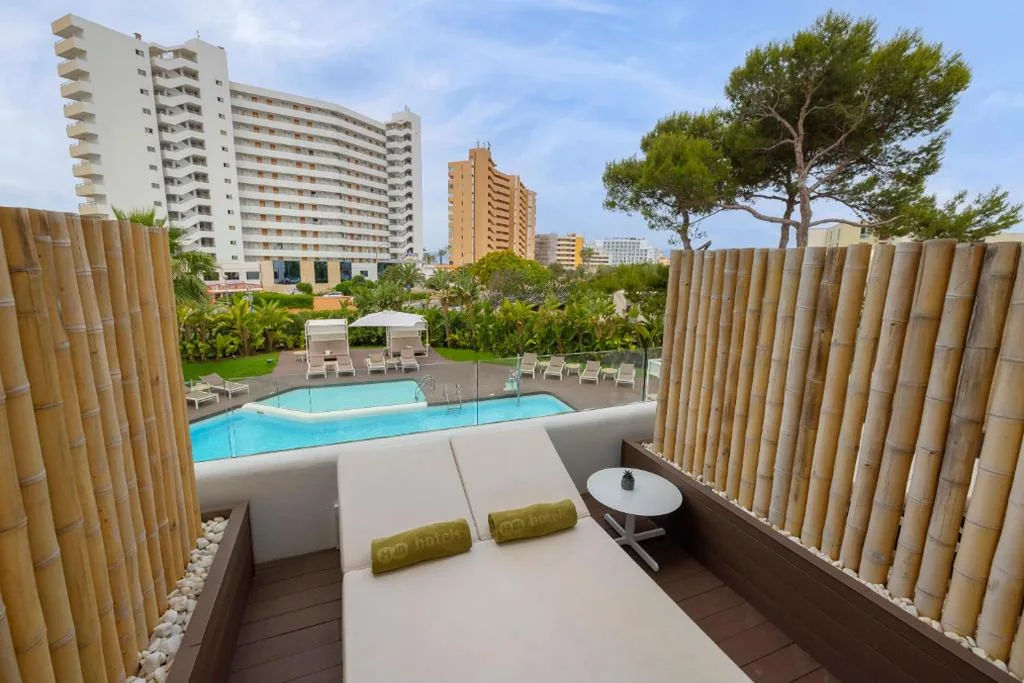 Camera doppia Premium con terrazza e letti singoli — HM Balanguera Beach - Adults Only