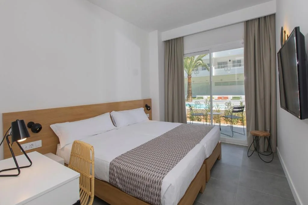 Quarto Duplo — HM Martinique