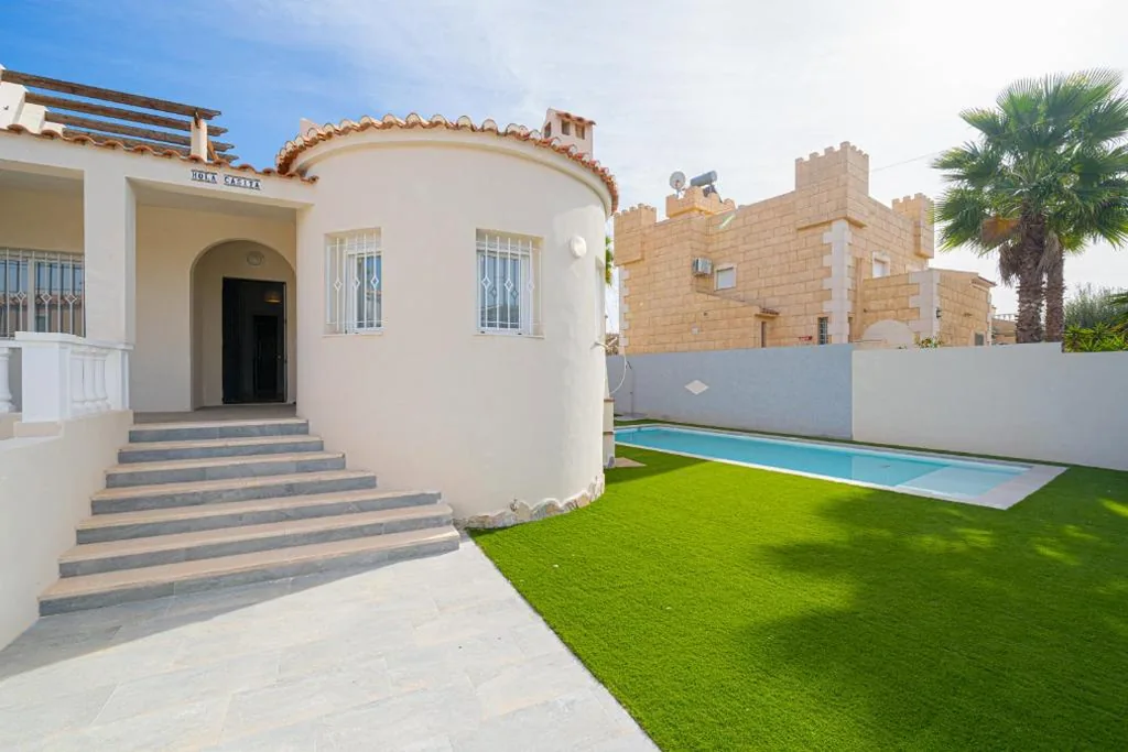 Villa — Hola Casita