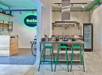 Hola Hostal Collblanc — foto 12