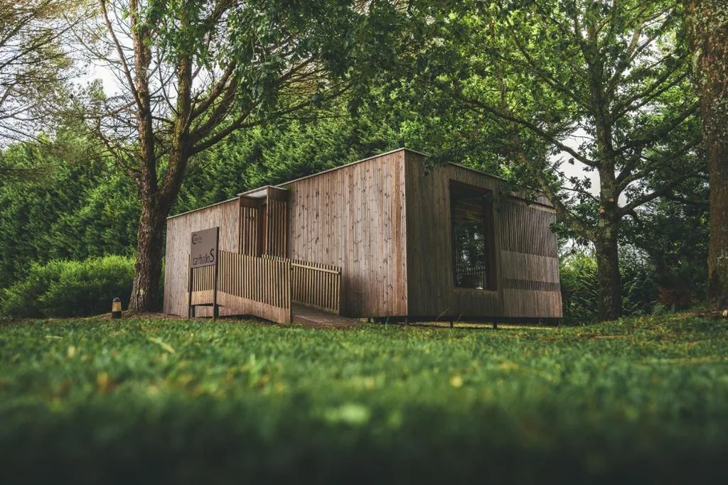 Cabaña con vistas al jardín — HolaCamp Camino Apartamentos Turísticos