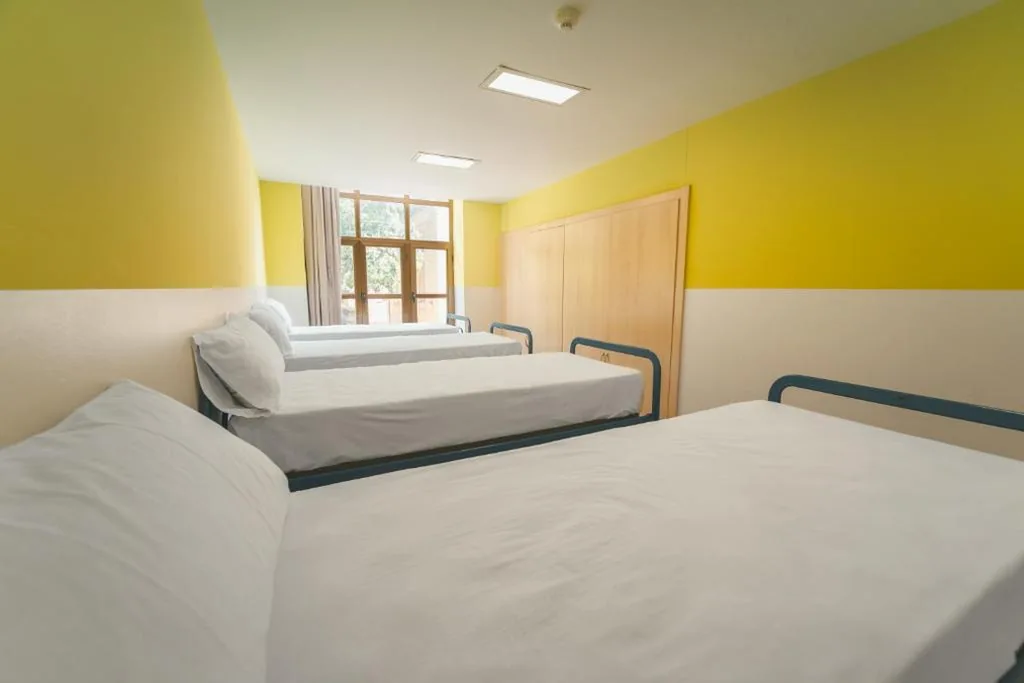 Habitación Compartida Mixta — HolaCamp Mequinenza