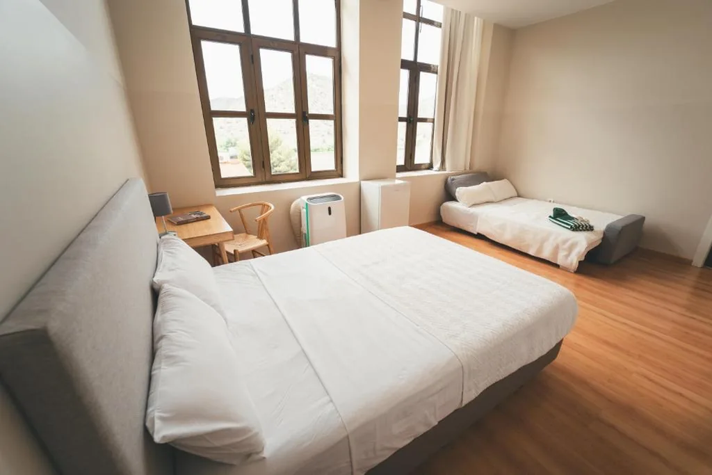 Habitación Cuádruple Económica — HolaCamp Mequinenza