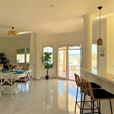 holaVivienda - Villa de lujo a pie de playa con piscina privada — foto 12