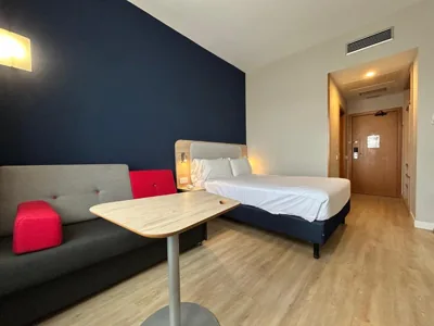 Holiday Inn Express Ciudad de las Ciencias by IHG — Foto 2