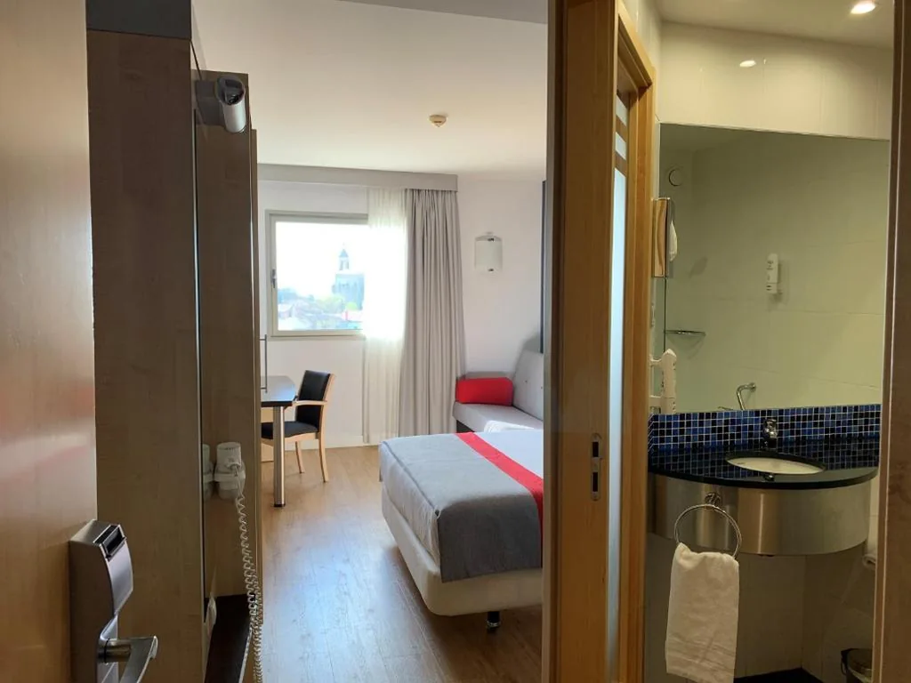 Quarto Standard com pequeno-almoço gratuito — Holiday Inn Express Vitoria by IHG