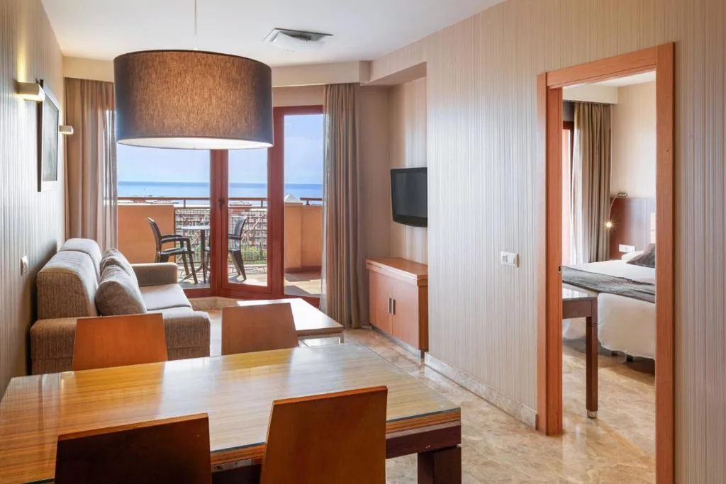 Junior Suite mit frontalen Meerblick — Holiday World Polynesia, Affiliated by Meliá