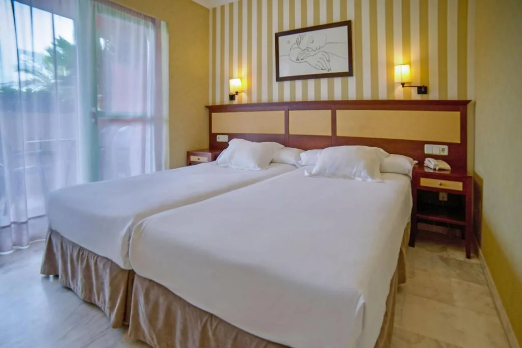 Junior-Suite mit seitlichem Meerblick — Holiday World Riwo, Affiliated by Meliá