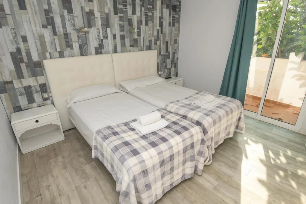 Habitación Doble con baño privado - 2 camas — Home D'or