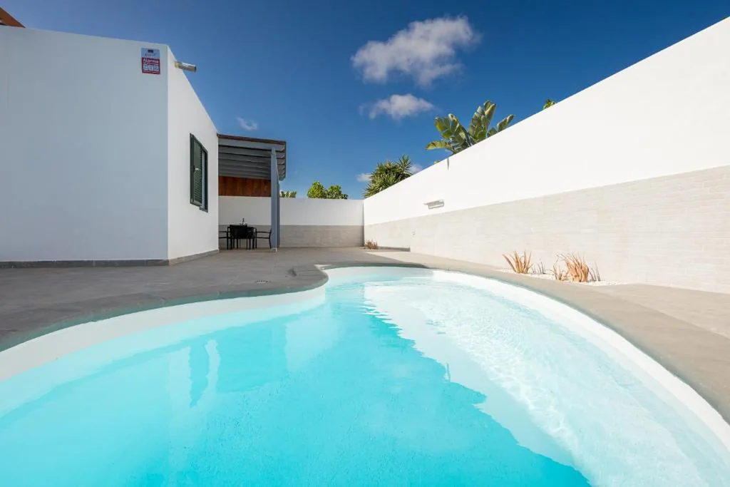 Moradia de 3 quartos — Home2Book Bright Villa with Pool, Corralejo