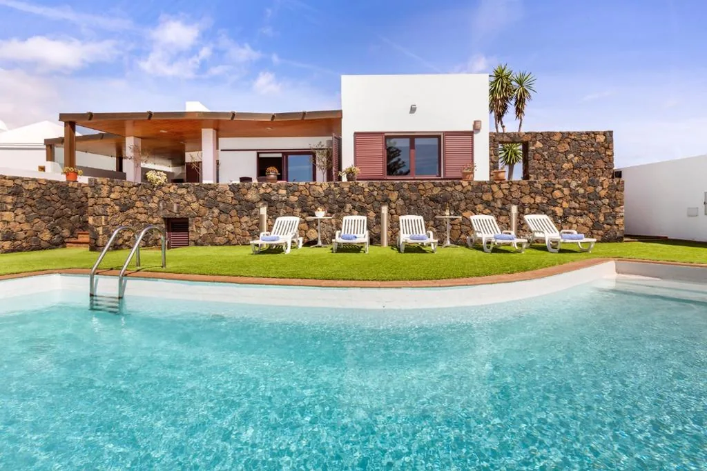 Moradia — Home2Book Luxury Villa Playa Honda, Private Pool