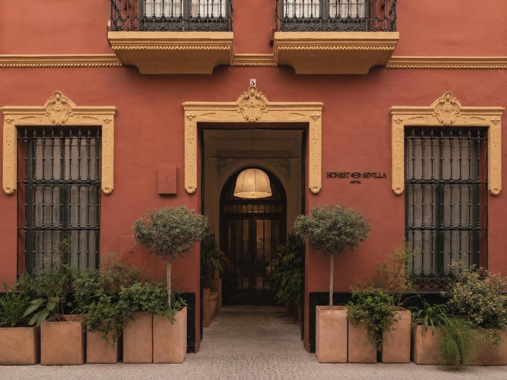 Honest Sevilla Hotel