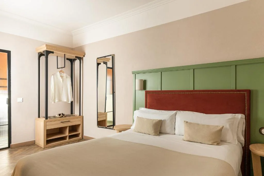 Honest Sevilla Hotel