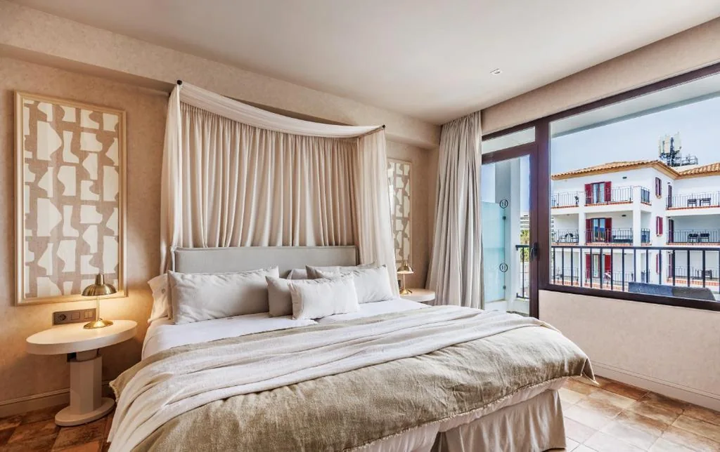 Chambre double avec vue latérale sur la mer - 1 ou 2 lits — Hoposa Uyal 4 Sup