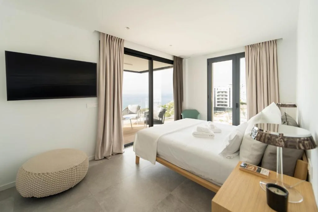 Penthouse mit 3 Schlafzimmern, Meerblick und verglaster Terrasse — Horizonte Line - Be Line Group