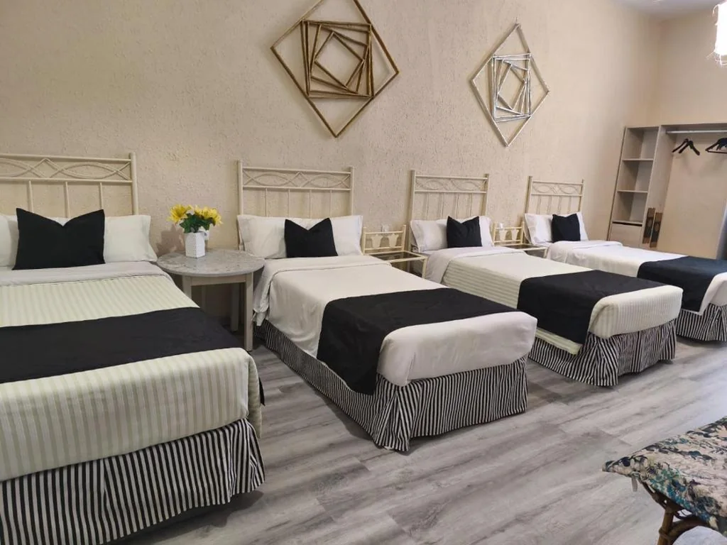 Quadruple Room with Shared Bathroom — Hospedaje Botin
