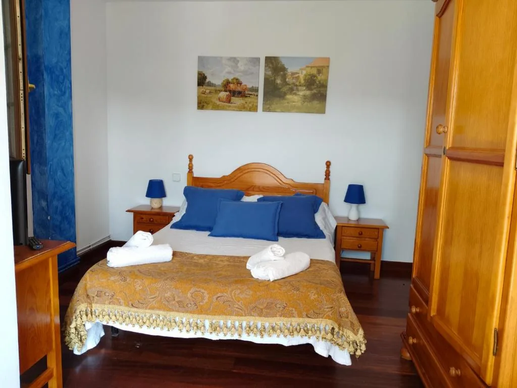 Habitación Triple — Hospedaje Casa Milagros