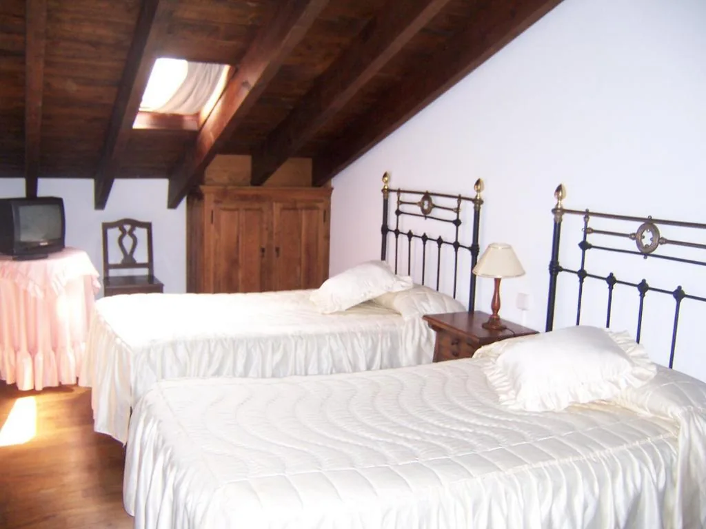 Standardzimmer mit Gemeinschaftsbad – 2 Betten — Hospedaje Octavio