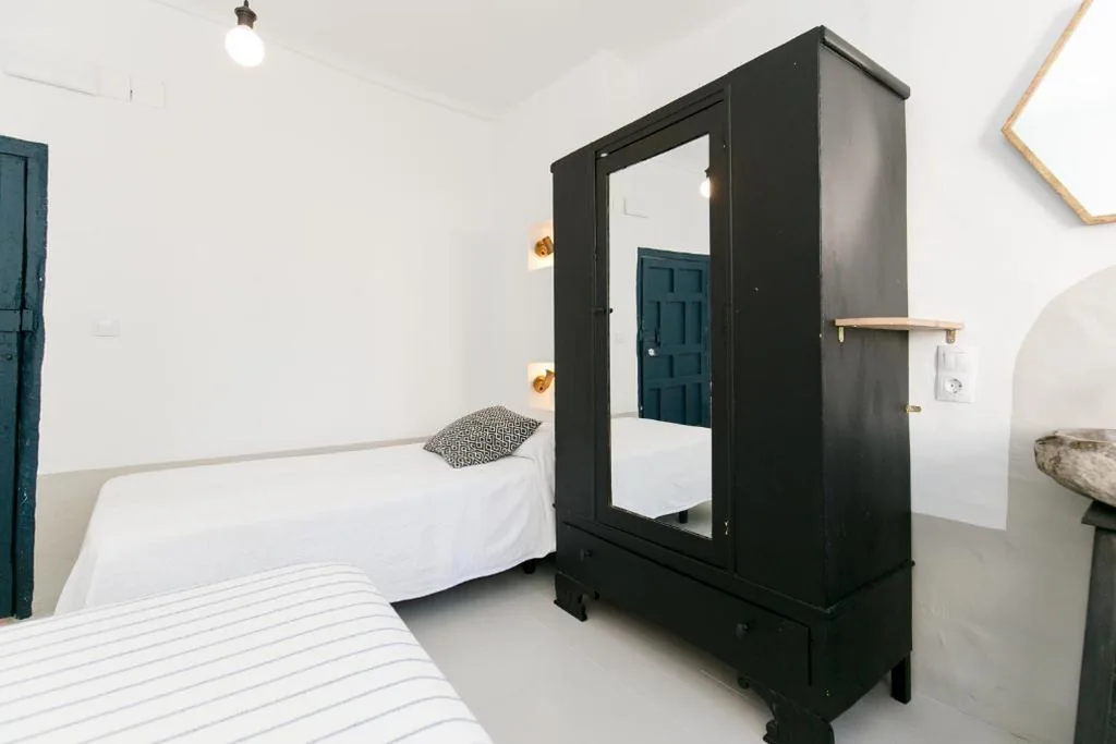 Familienzimmer mit Gemeinschaftsbad — HOSPEDAJE PENSIÓN LA ALMOHADA