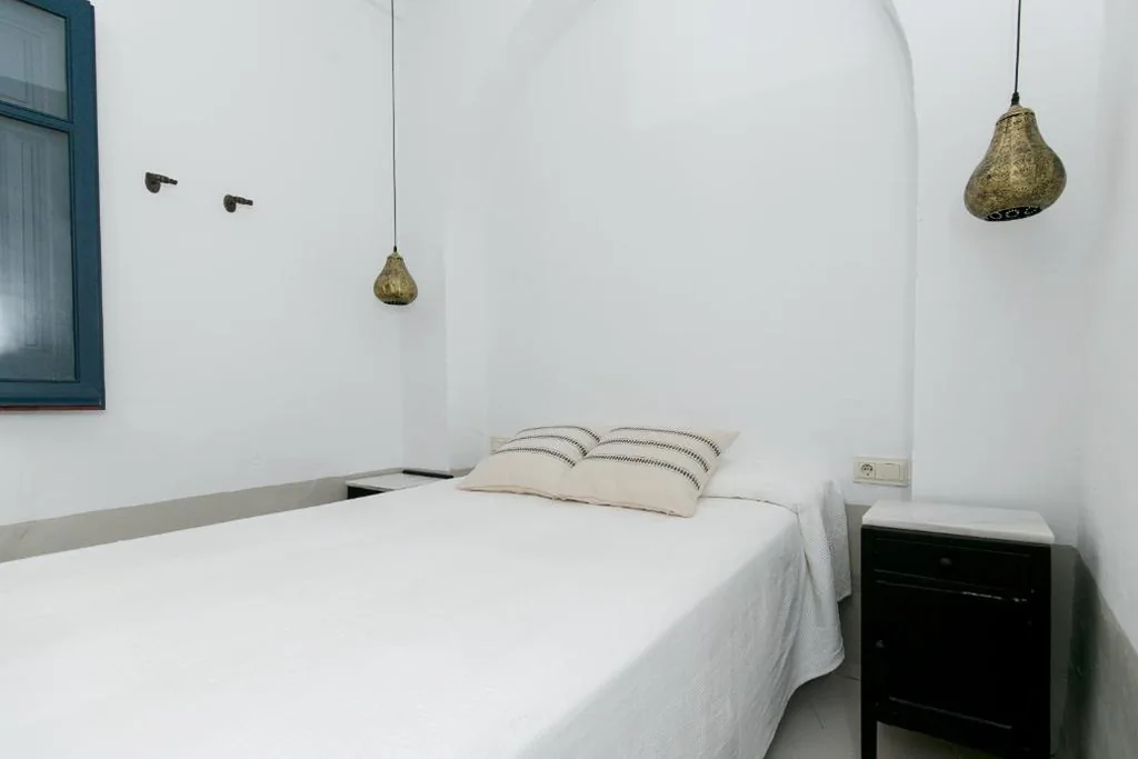 Einzelzimmer mit Gemeinschaftsbad — HOSPEDAJE PENSIÓN LA ALMOHADA