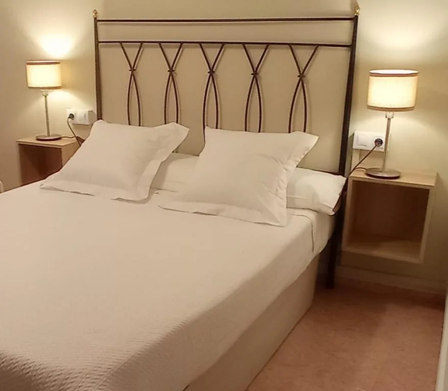 Doppelzimmer mit eigenem Bad — Hospedaje Torreón