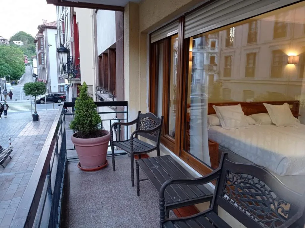 Doppelzimmer mit Terrasse – 2 Betten — Hospedaje Torreón