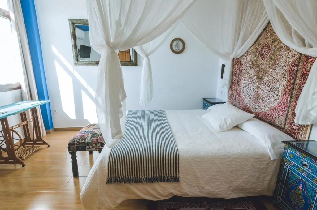 Habitación Doble con baño privado y vistas al mar — Hospedaje Villanueva
